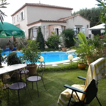Chez Patrick Roujan