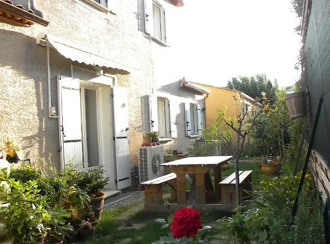 Bed & Breakfast Chez Patrick 4*