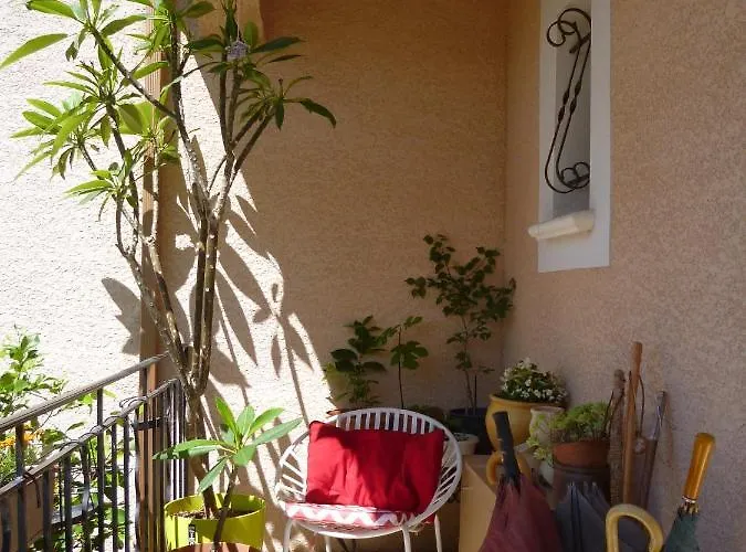 Chez Patrick Bed & Breakfast Roujan